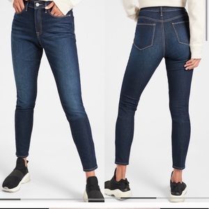 Athleta Skulptek ultra skinny jean